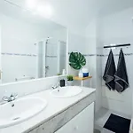 Location In A Great Complex With 300mbps Internet 3*
