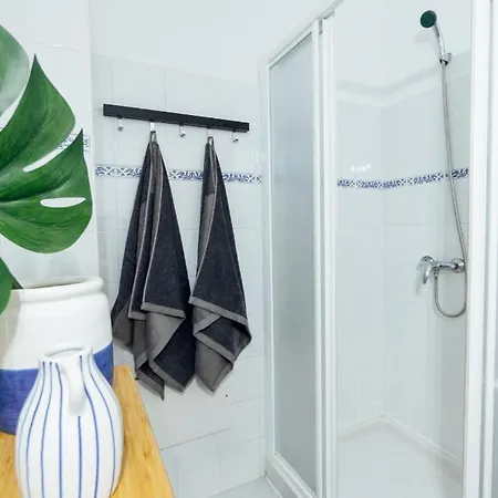 Location In A Great Complex With 300mbps Internet Aparthotel